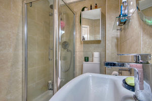 Bedroom One (En-Suite)- click for photo gallery